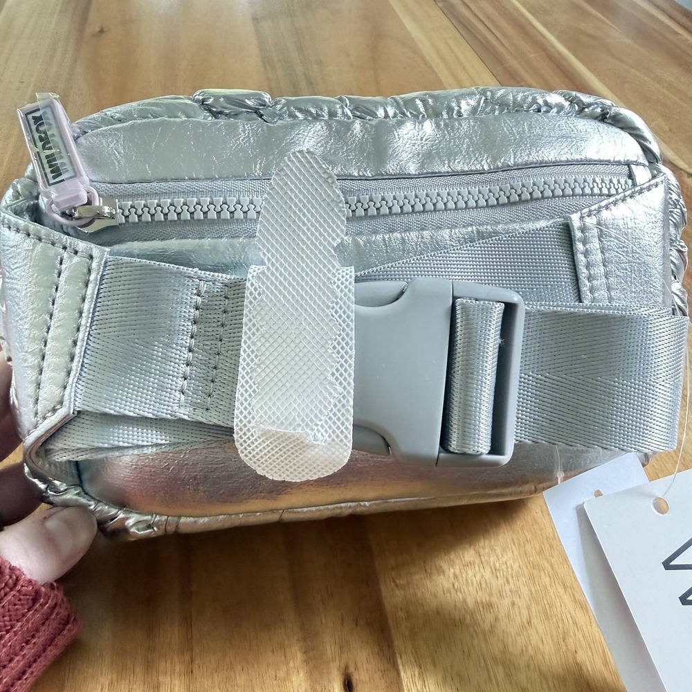 Wildfox Argent Silver Quilted Floral Puffy Fanny Pack Belt Bag Sling NWT - Picture 7 of 15